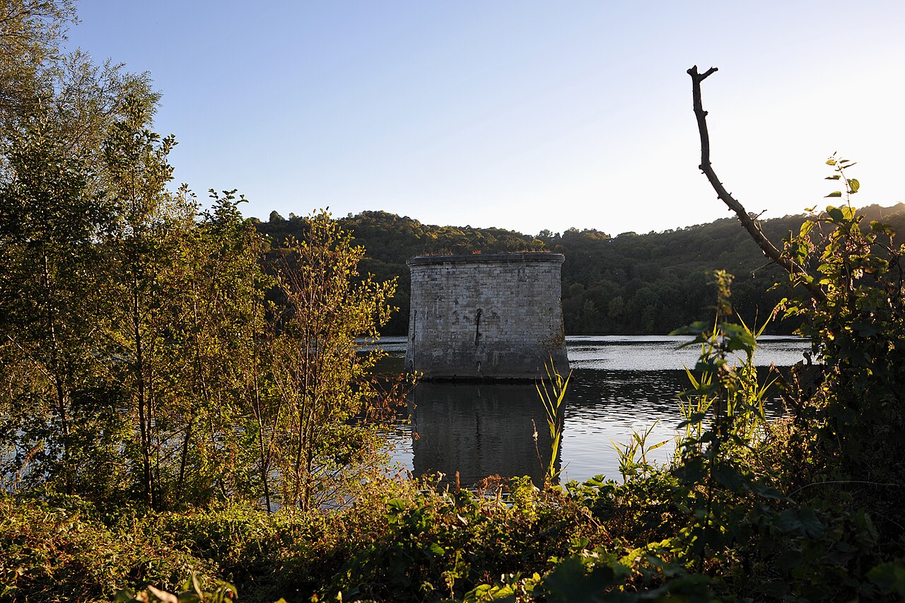Ehemalige Eisenbahnbruecke, Le Mesnil 01 09