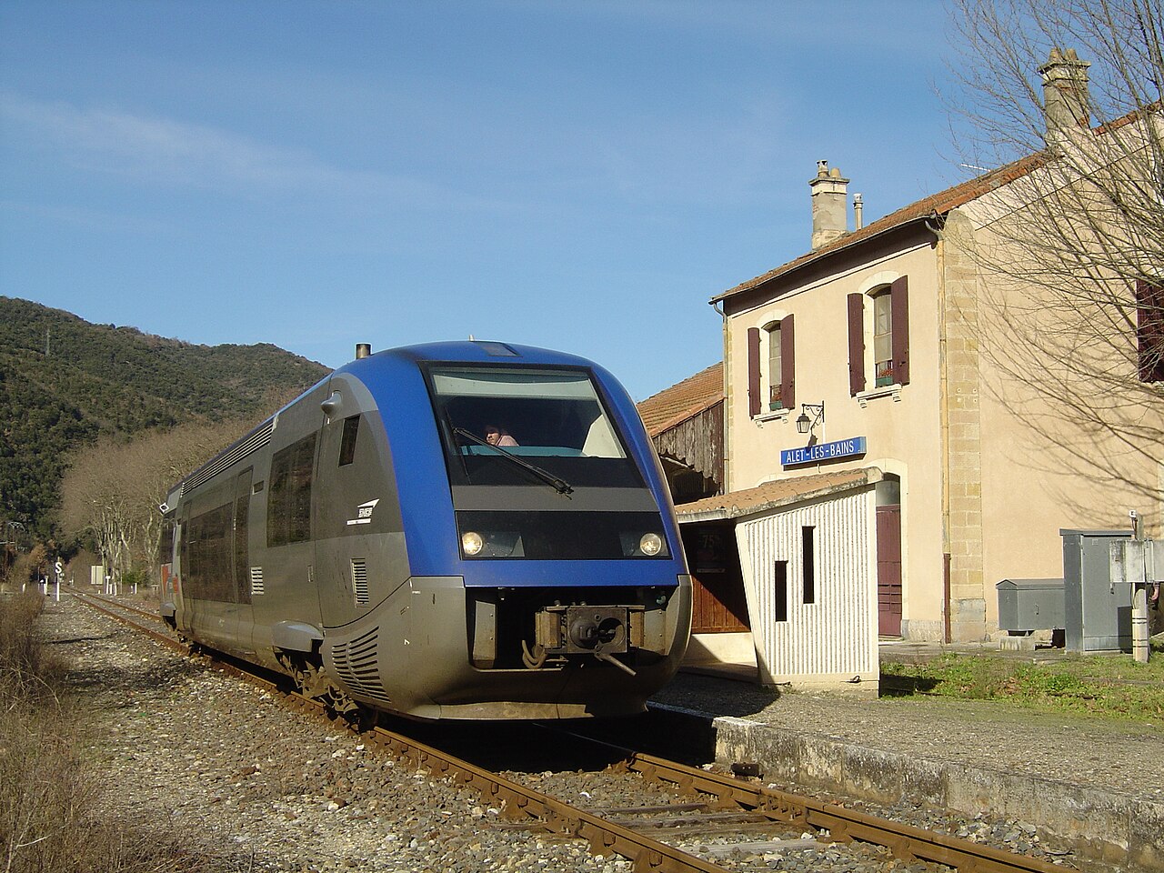 Alet-les-Bains railway station - 2004-02-01