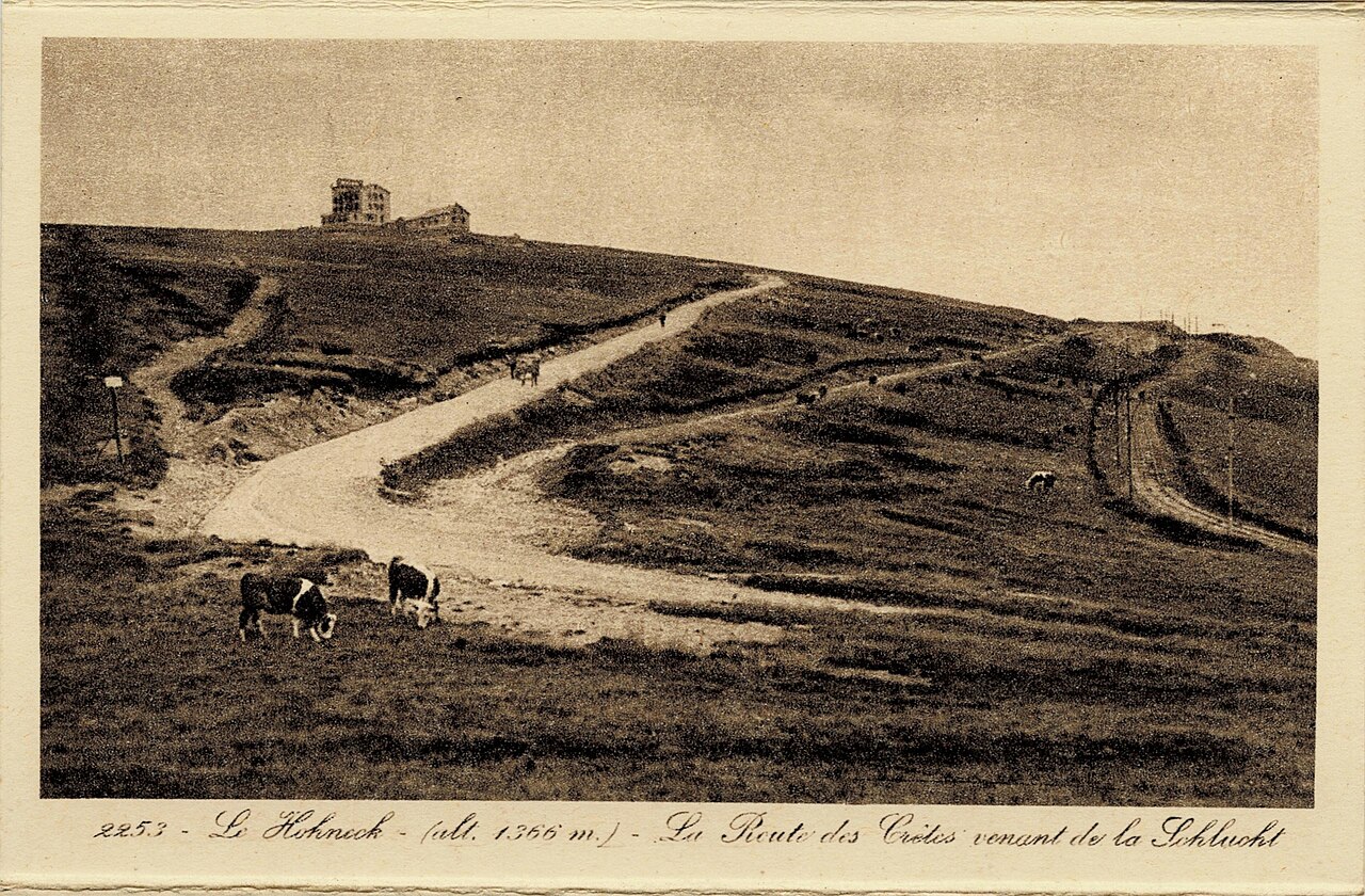 Le Honeck-CPA-route de Cretes et hotel Belvedere-01