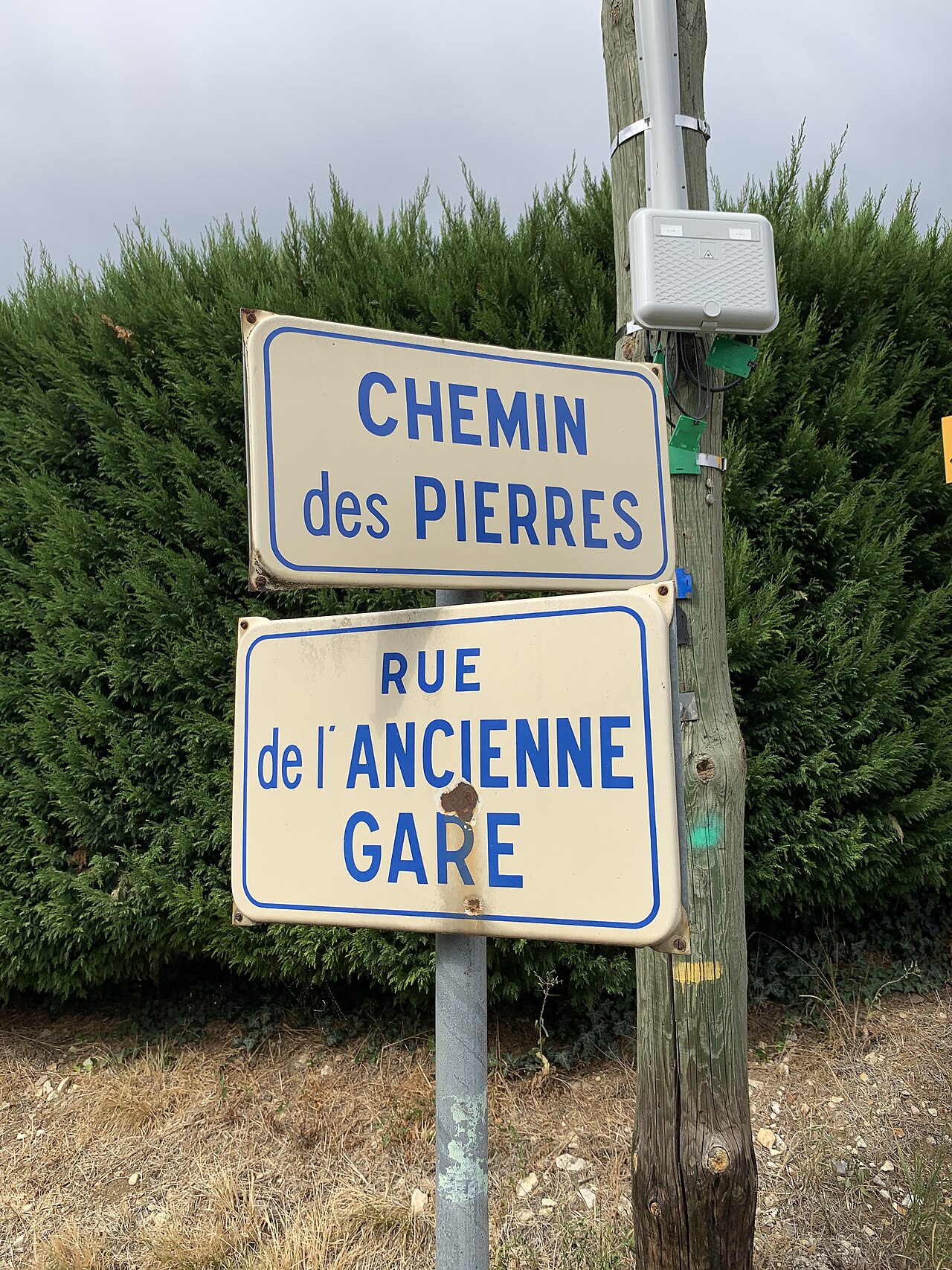 Plaques chemin Pierres rue Ancienne Gare Prissé 1